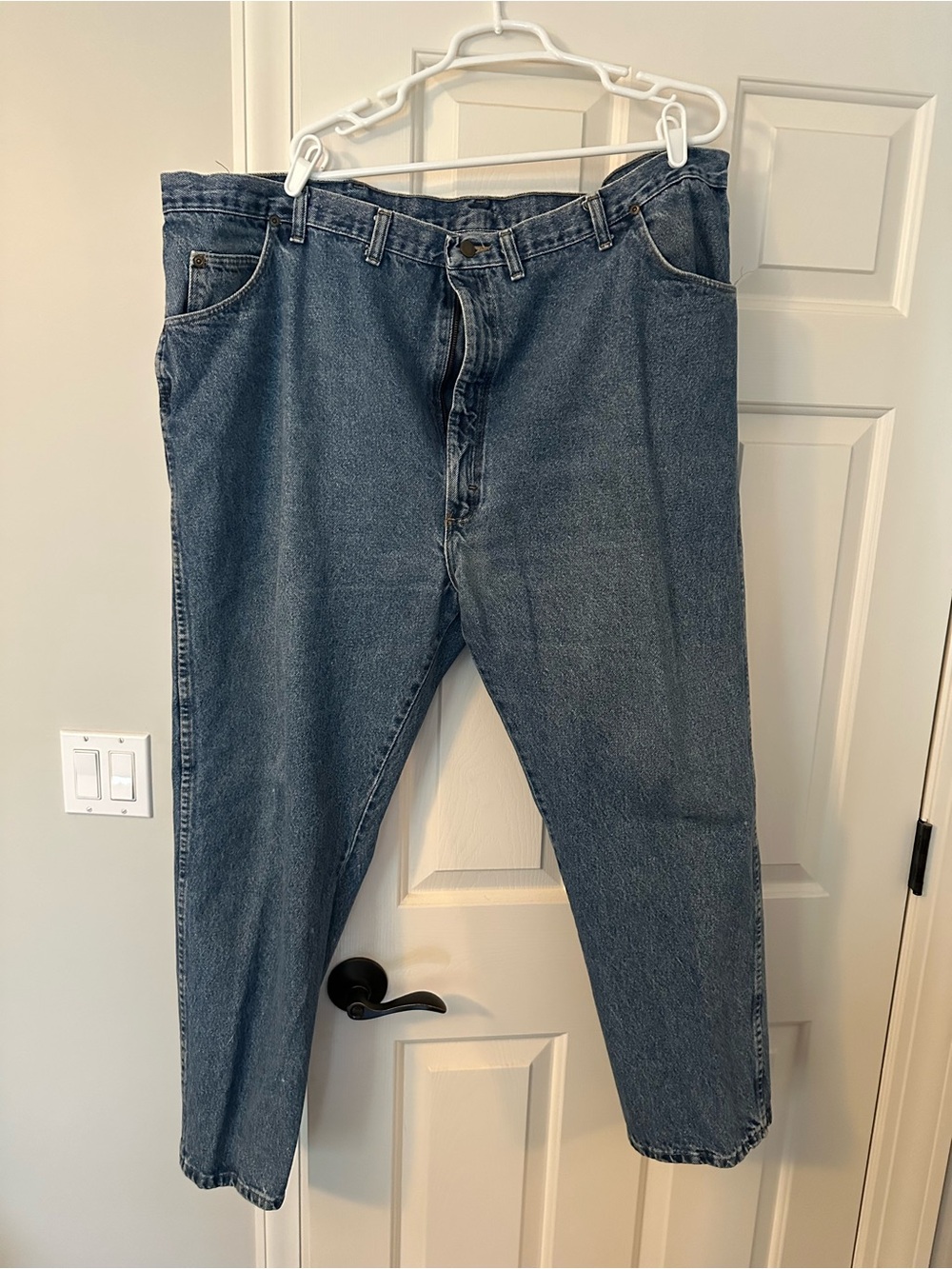 Wrangler Relaxed Fit Indigo Blue Jeans